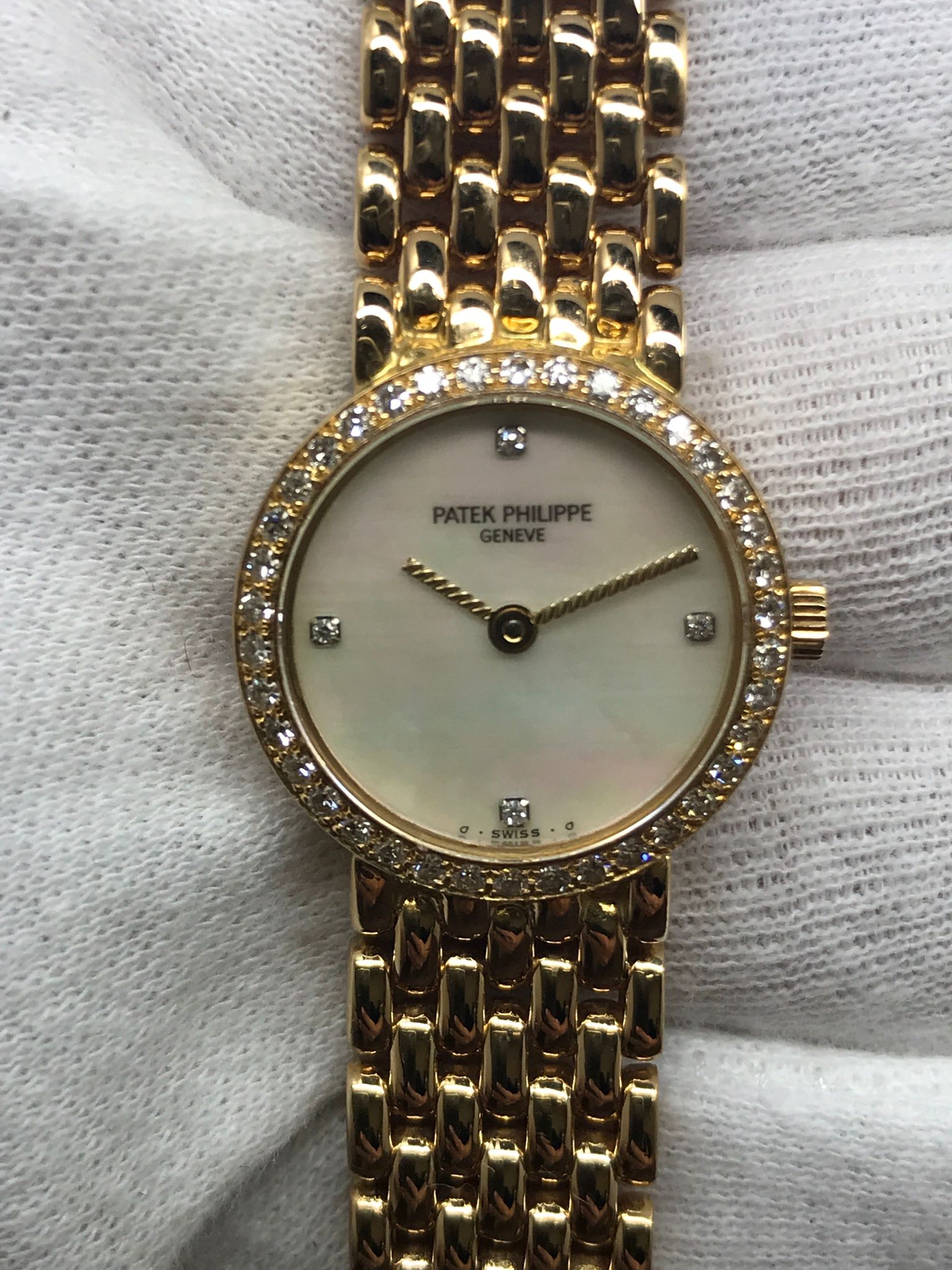 Patek Philippe Calatrava 18k White Gold Diamond Ladies Watch