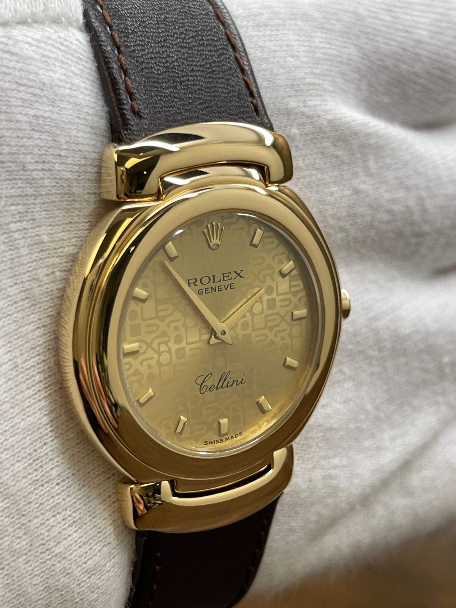 Rolex Cellini 33mm 18K Yellow Gold 6622 Champagne Dial Quartz Men's Watch